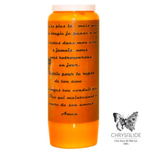 BOUGIE NEUVAINE ORANGE AVEC IMAGE DE LA CROIX ET PRIERE DEDIEE AUX DEFUNTS.